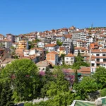 Панорамна гледка към град Сандански и зелените алеи