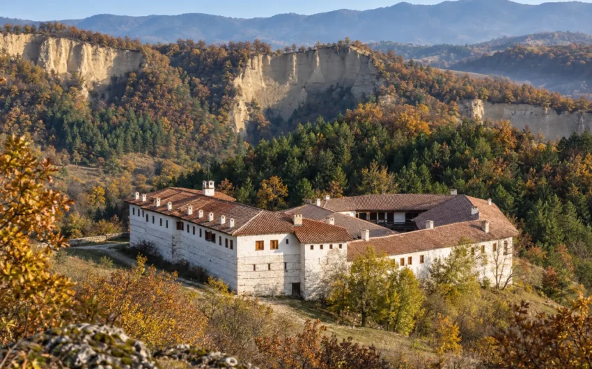Роженският манастир сред природата на Пирин