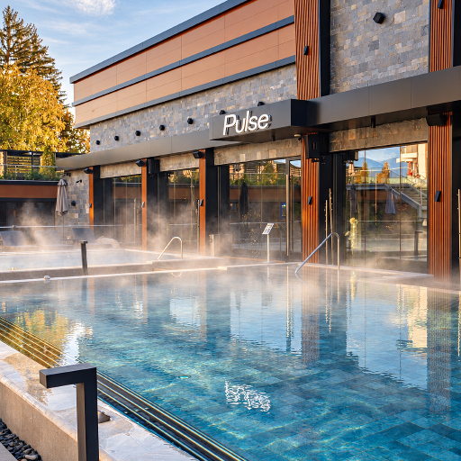 Pool Bar