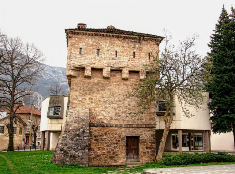 Куртпашова кула