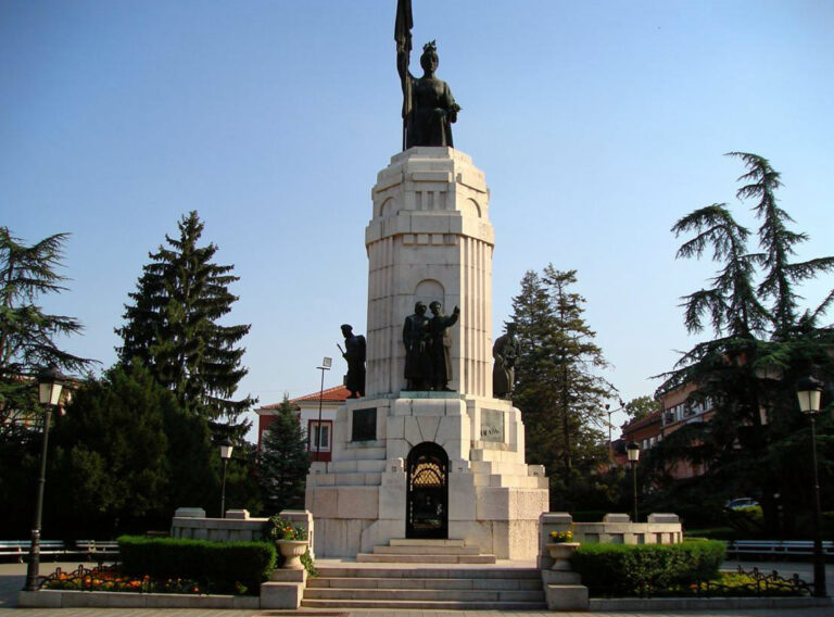 Паметник Майка България - Велико Търново