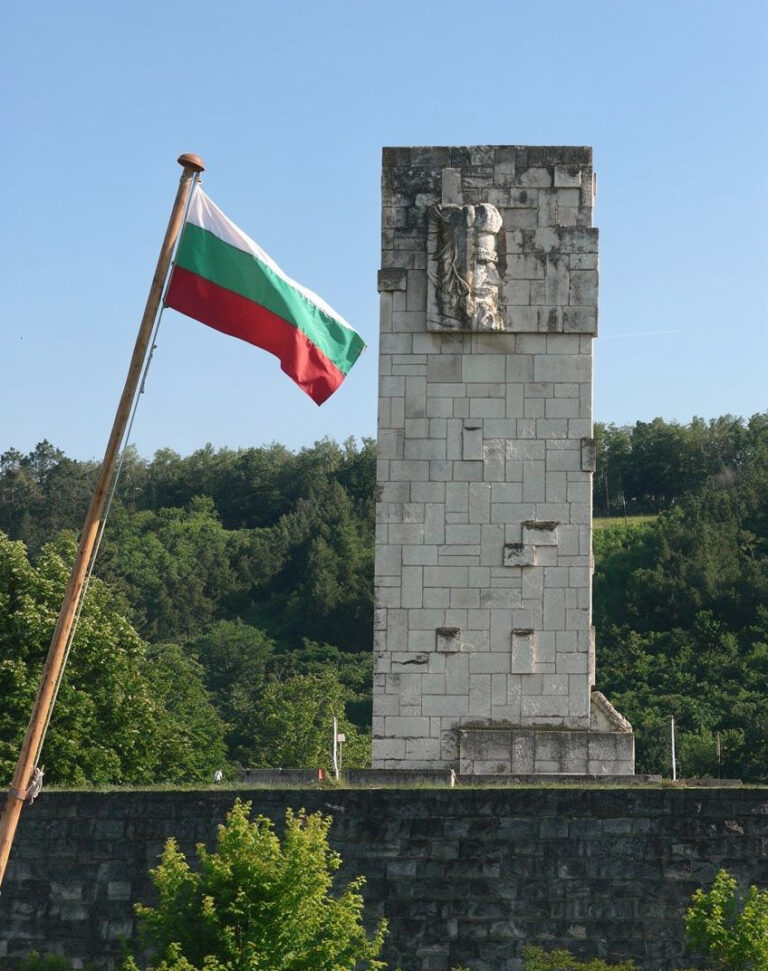 Паметник на Христо Ботев и четата му