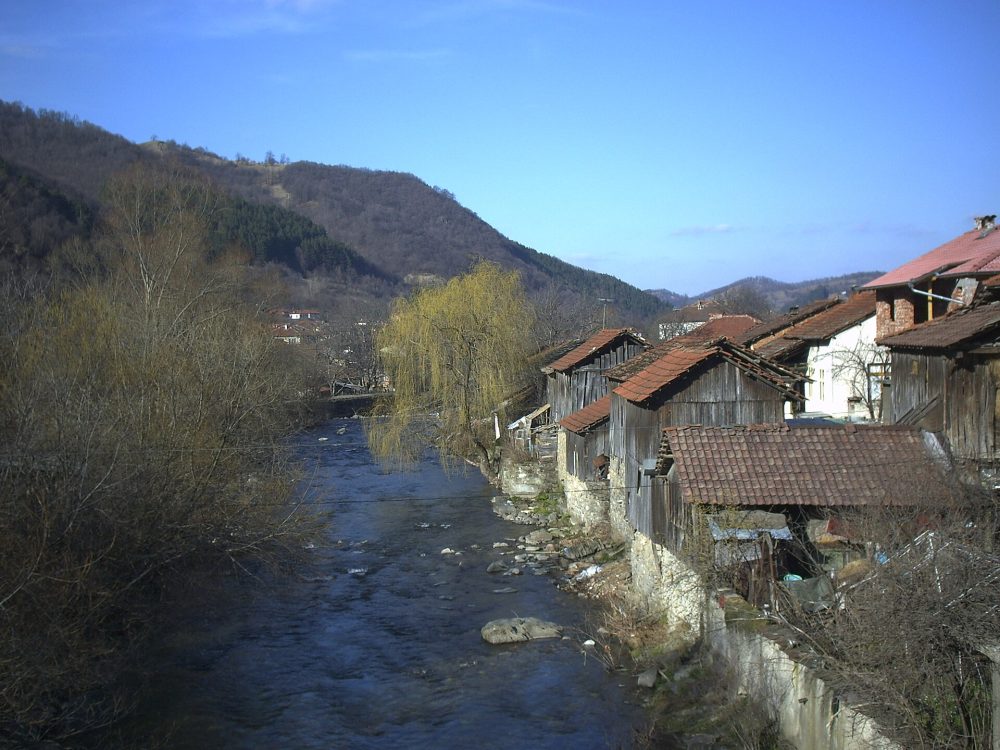 Черни Осъм
