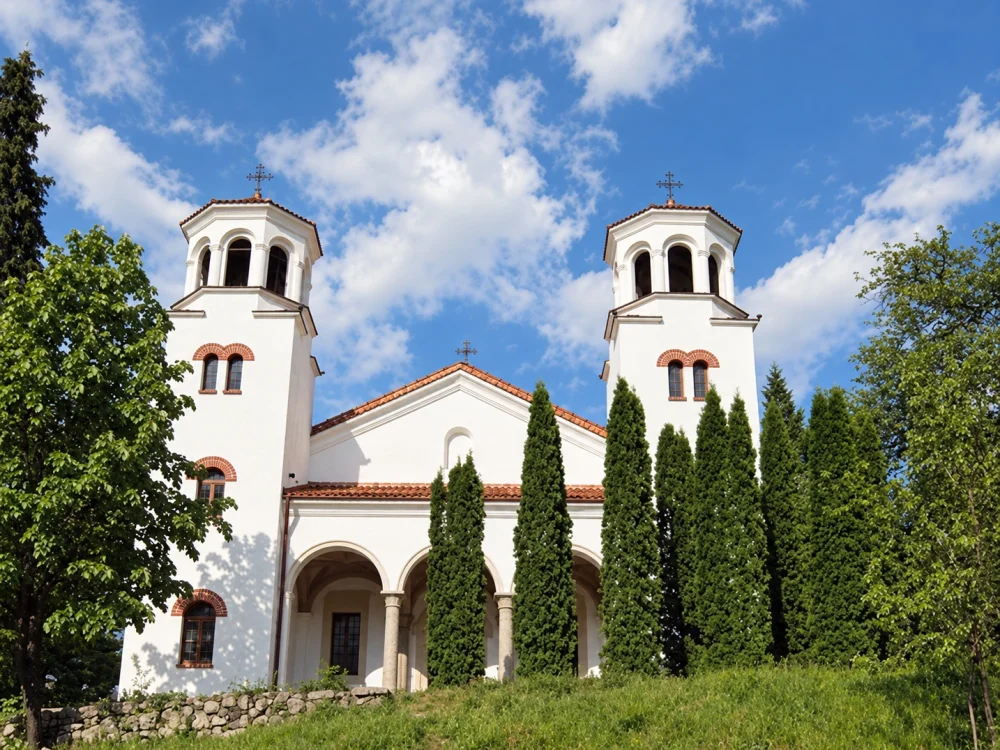 Храмът на Клисурския манастир край Вършец