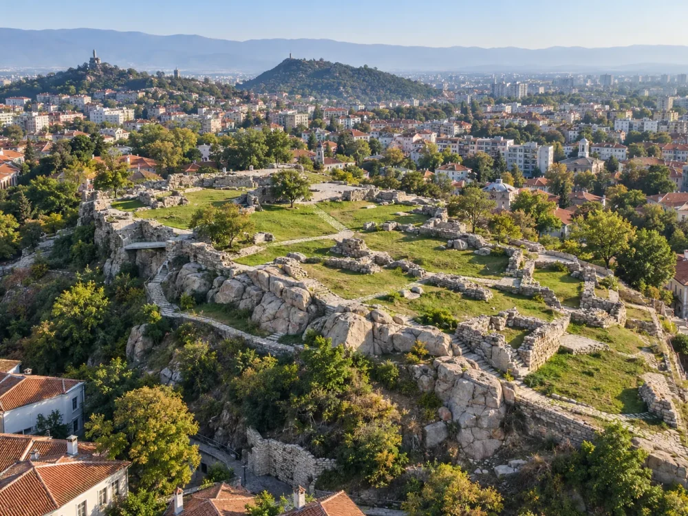 Панорамна гледка от Небет тепе към Пловдив